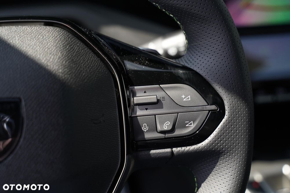 Peugeot 308 1.2 mHEV GT S&S e-DCS6 - 12