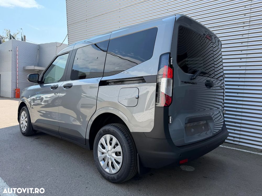 Ford Courier - 17