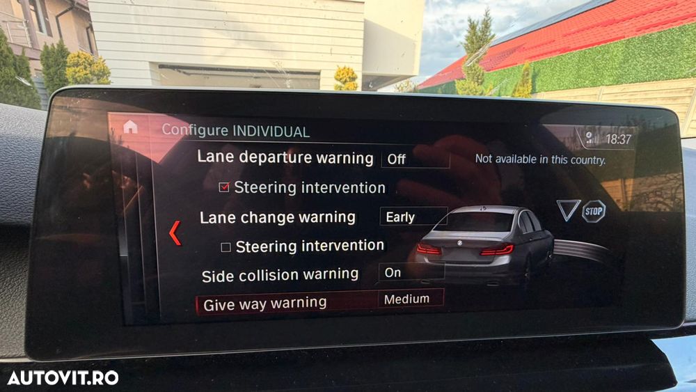 BMW Seria 5 520i Aut. Luxury Line - 32