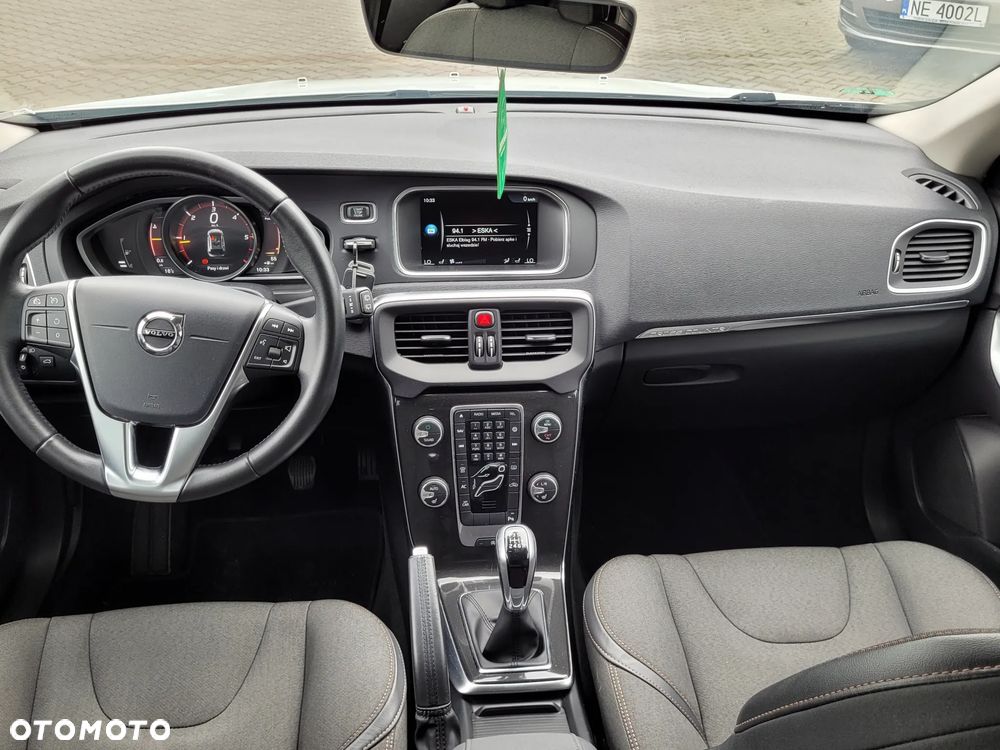 Volvo V40 Cross Country D2 Momentum - 29