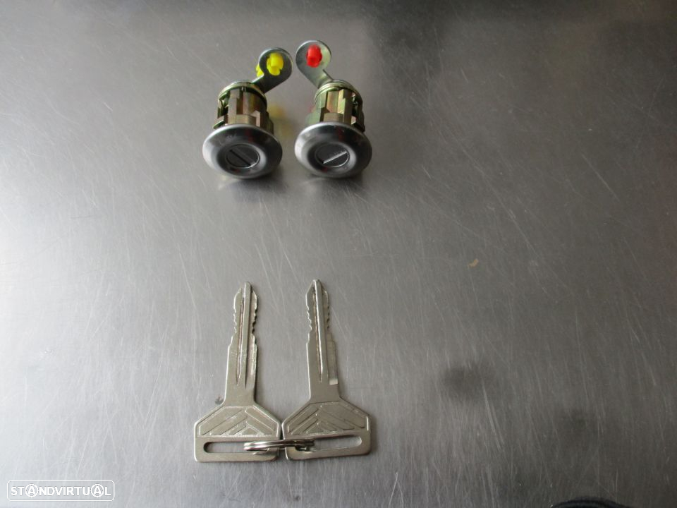 Canhões Porta Mitsubishi L200 2001-2005(Novo) - 2