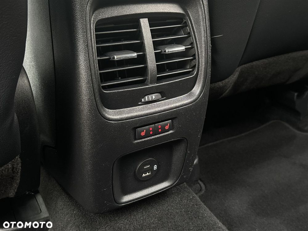Ford Kuga - 22