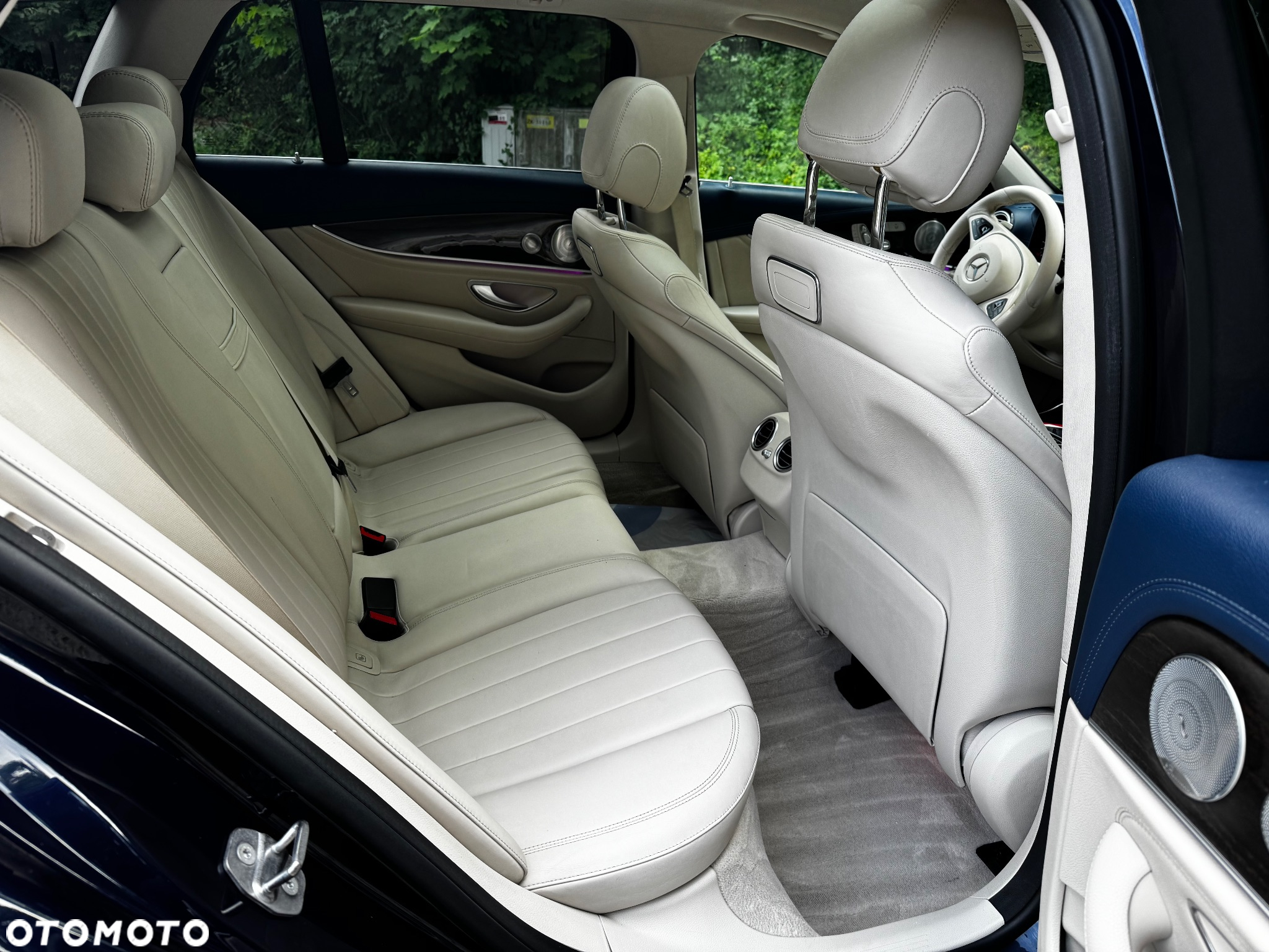 Mercedes-Benz Klasa E 220 d 4Matic T All-Terrain 9G-TRONIC Exclusive - 37
