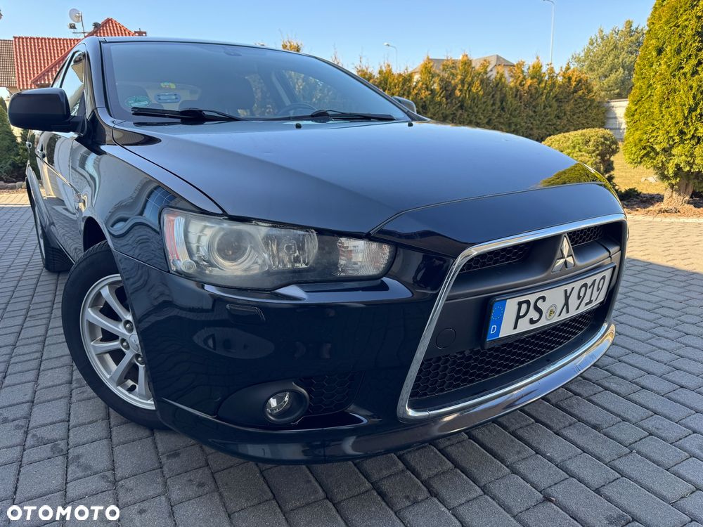 Mitsubishi Lancer 1.6 Invite - 1