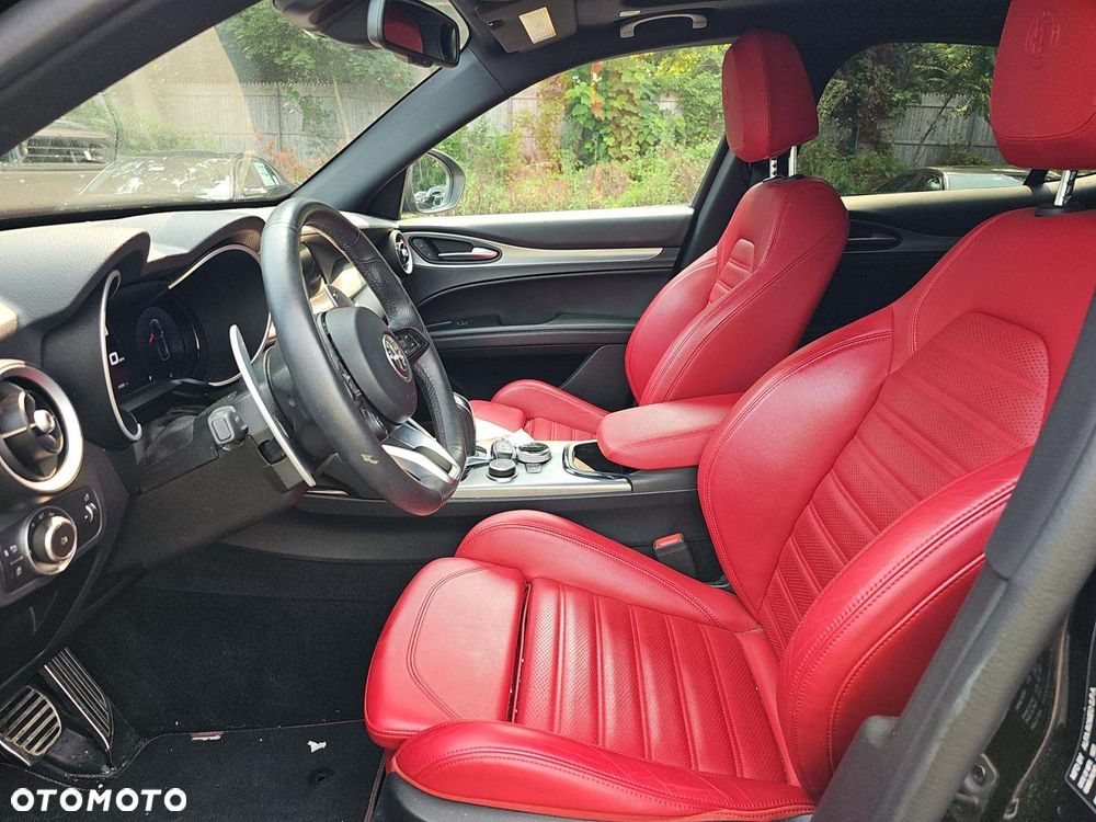 Alfa Romeo Stelvio 2.0 Turbo Veloce TI Q4 - 5