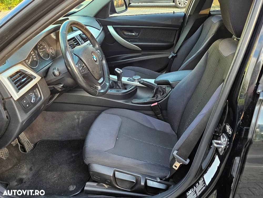 BMW Seria 3 328i xDrive - 16