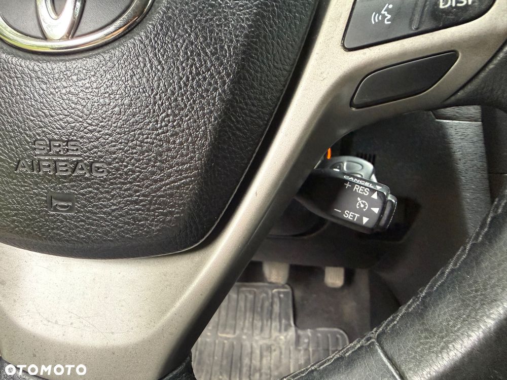 Toyota Avensis 1.8 Life - 15