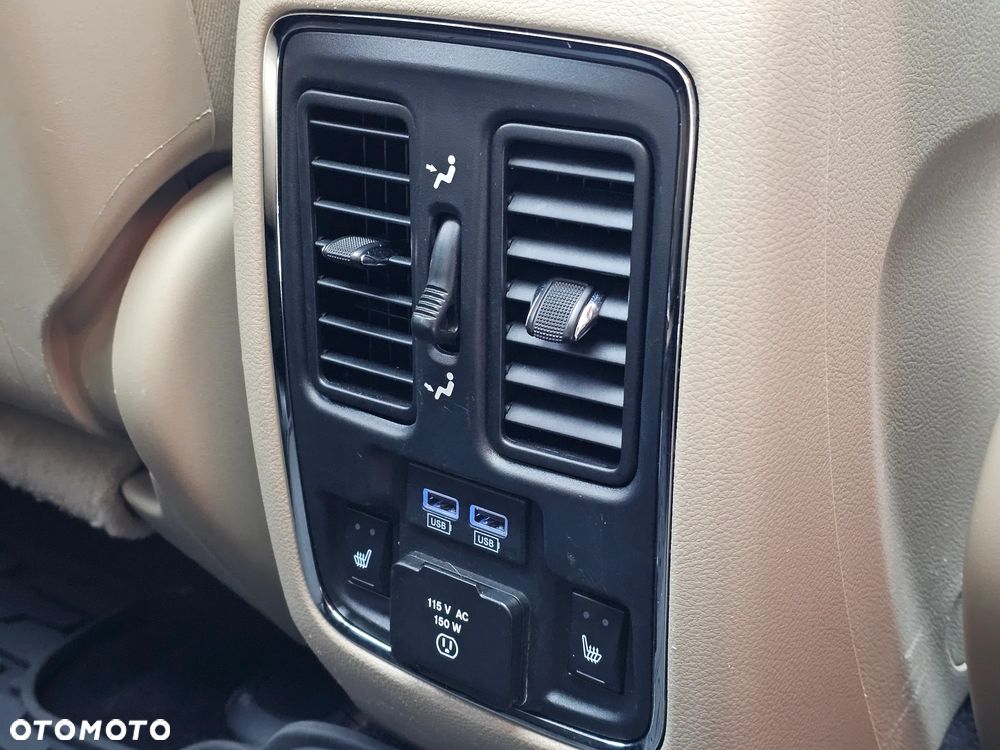Jeep Grand Cherokee - 31