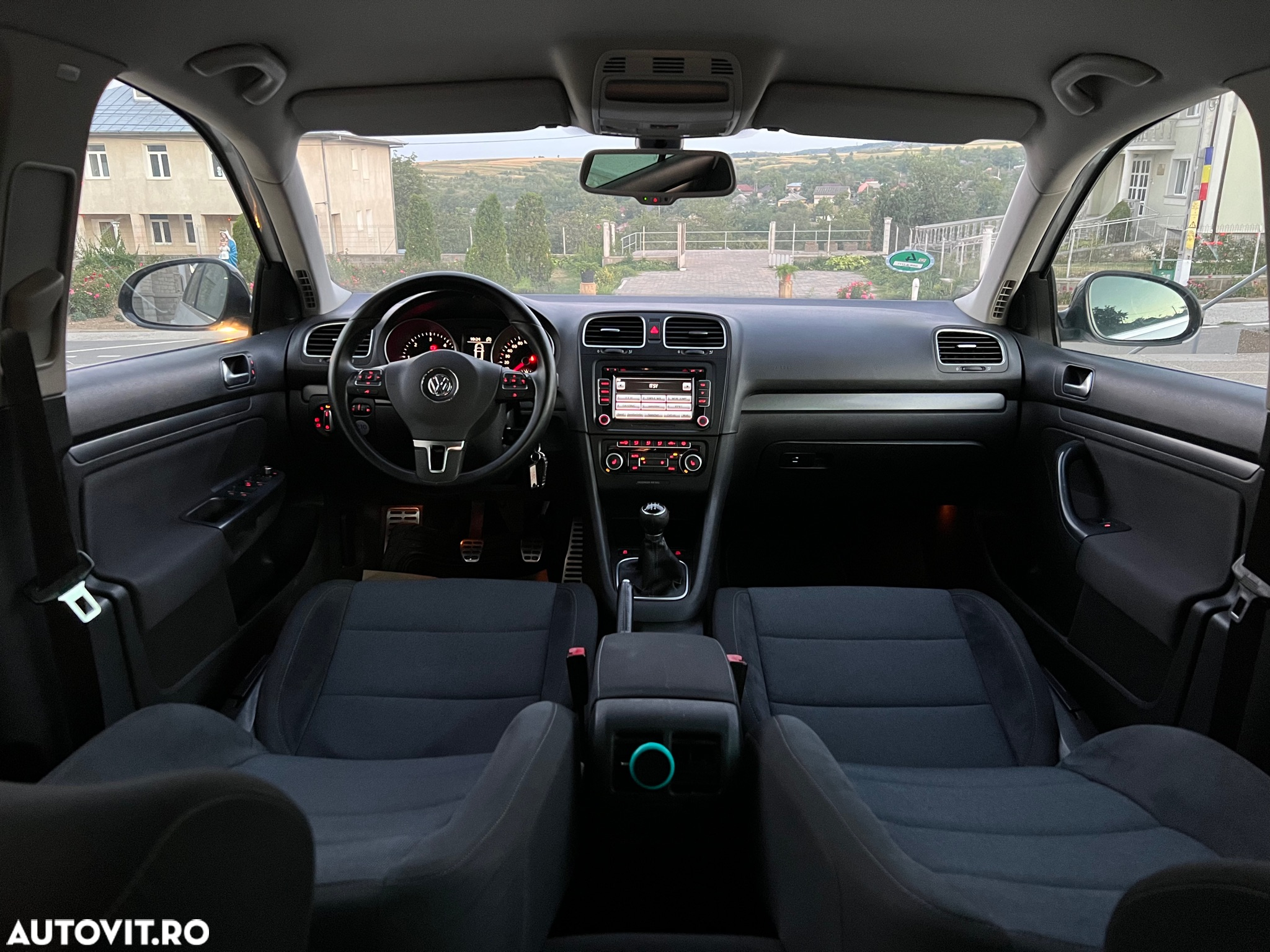 Volkswagen Golf 1.6 TDI BlueMotion Technology Comfortline - 8