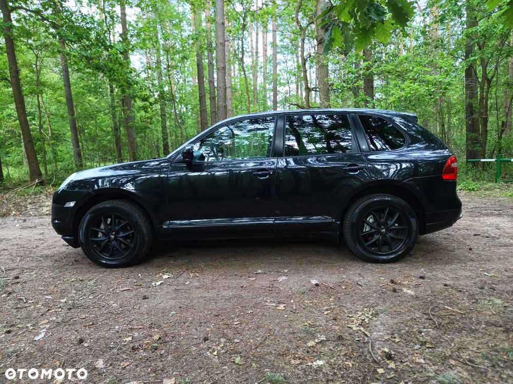 Porsche Cayenne - 2