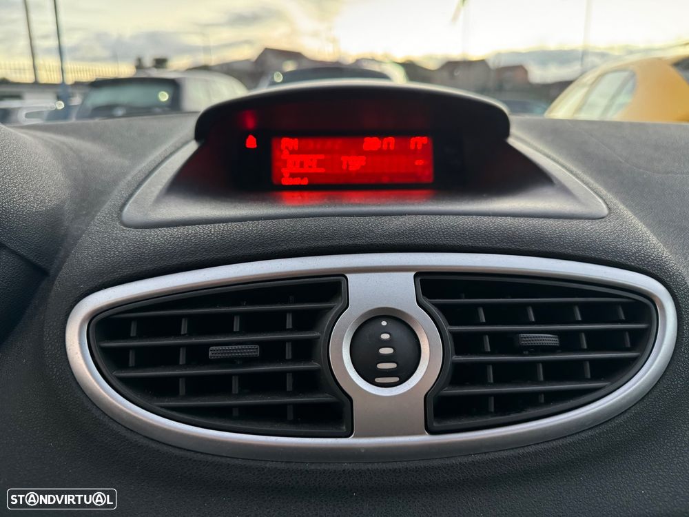 Renault Clio Break 1.2 16V Dynamique - 20