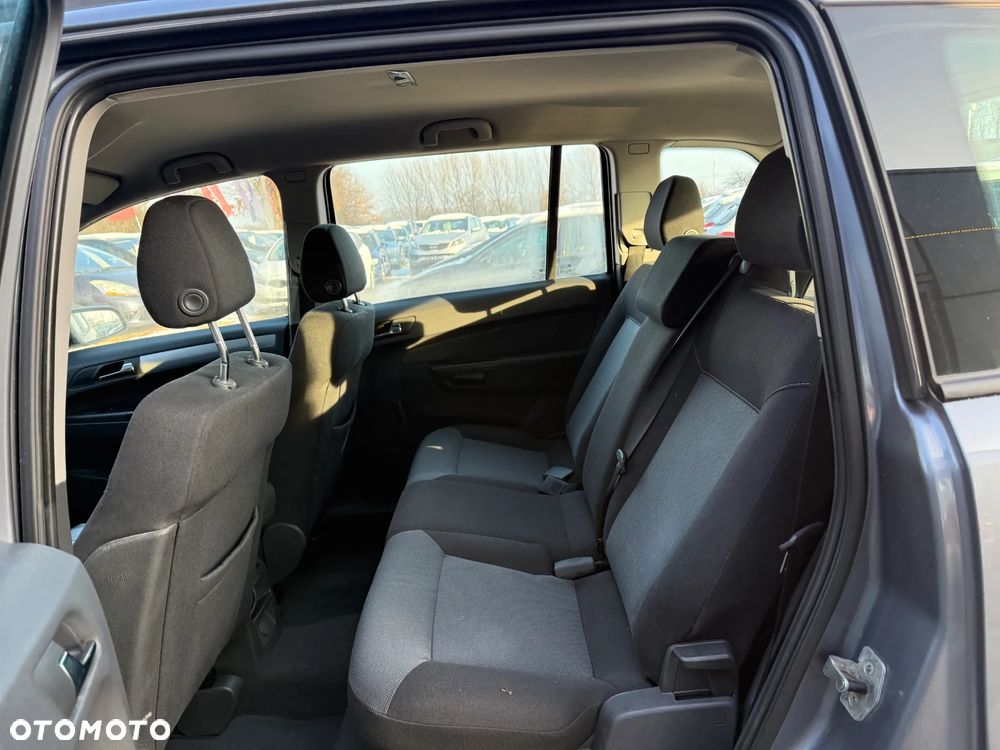 Opel Zafira 1.6 - 24