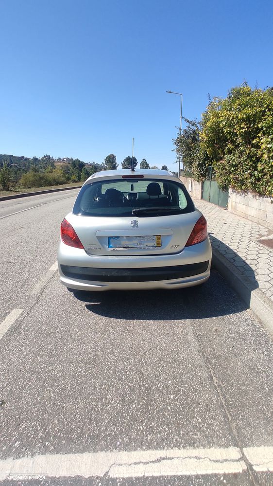 Peugeot 207 1.4 HDi Trendy - 3