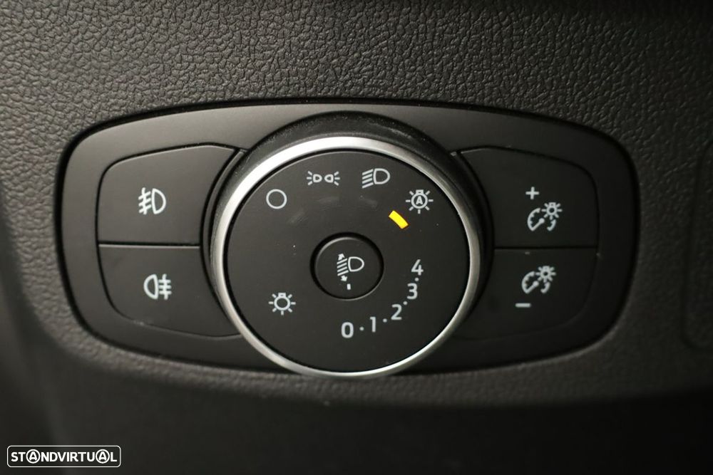 Ford Focus 1.0 EcoBoost MHEV ST-Line X - 19