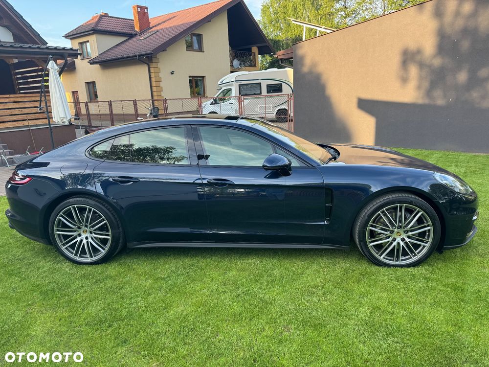 Porsche Panamera 4S - 4