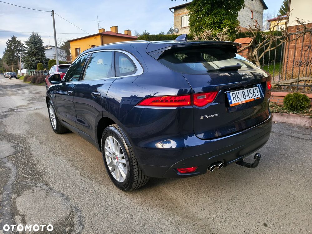 Jaguar F-Pace ver-20d-awd-prestige - 4