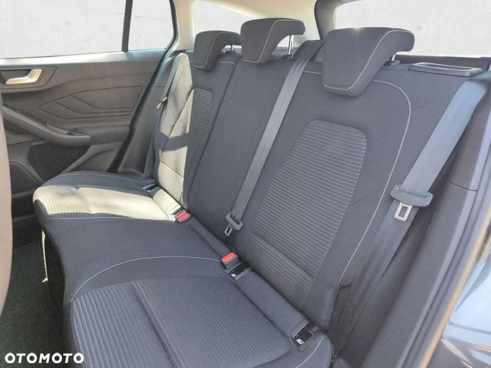 Ford Focus - 23