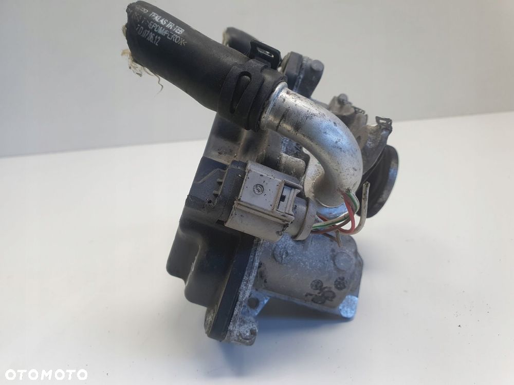 Audi A4 B8 2.0 TDI ZAWÓR EGR 04L131501S - 2