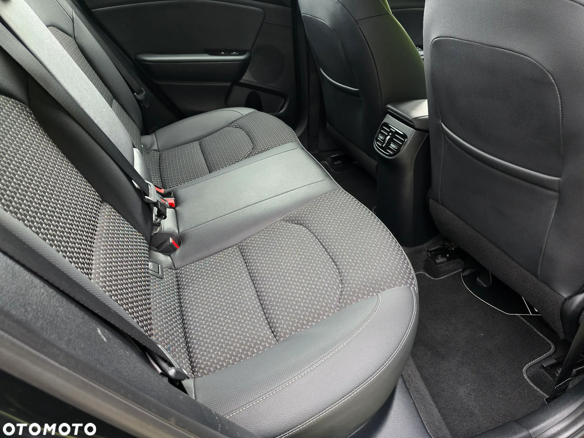 Kia XCeed 1.4 T-GDI OPF SPIRIT - 21