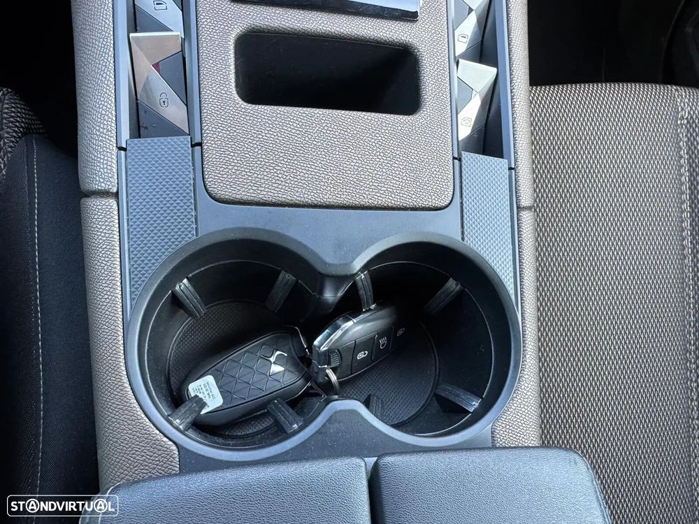 DS DS7 Crossback 1.5 BlueHDi Performance Line EAT8 - 40