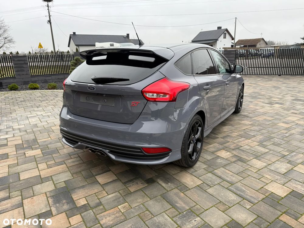 Ford Focus 2.0 TDCi ST-2 - 15