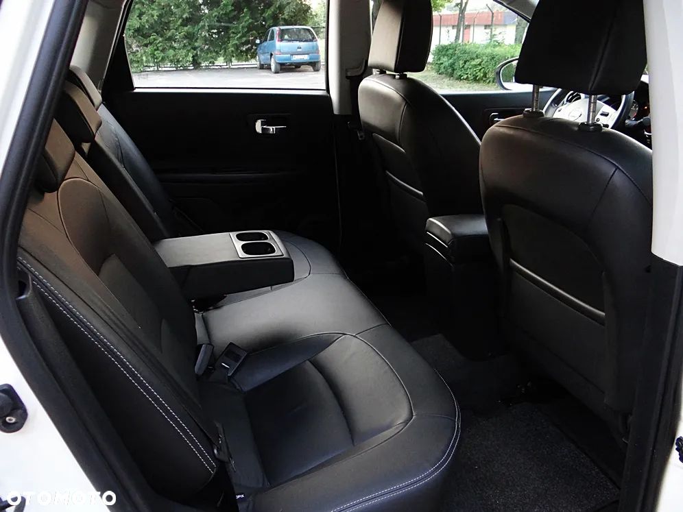 Nissan Qashqai 2.0 lounge - 31