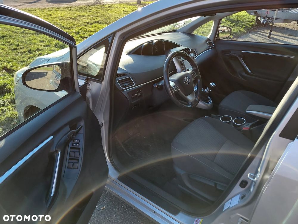 Toyota Verso 2.0 D-4D 7-Sitzer Executive - 5