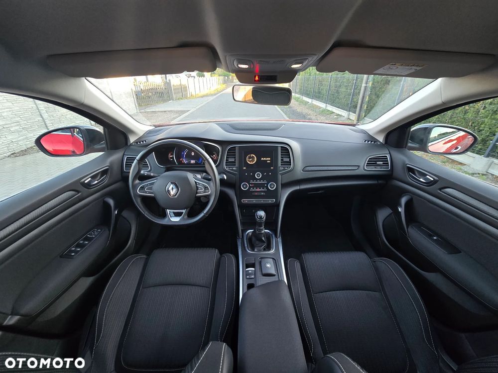 Renault Megane TCe 140 GPF LIMITED - 6