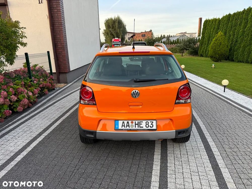 Volkswagen Polo 1.2 Cross Urban White - 12