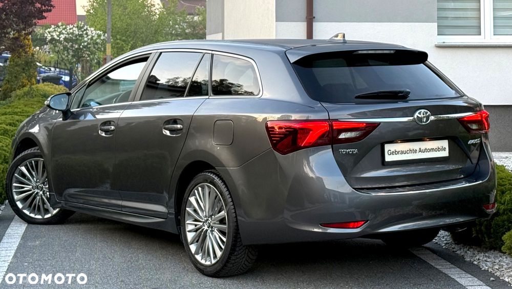 Toyota Avensis Touring Sports 1.8 Executive - 33