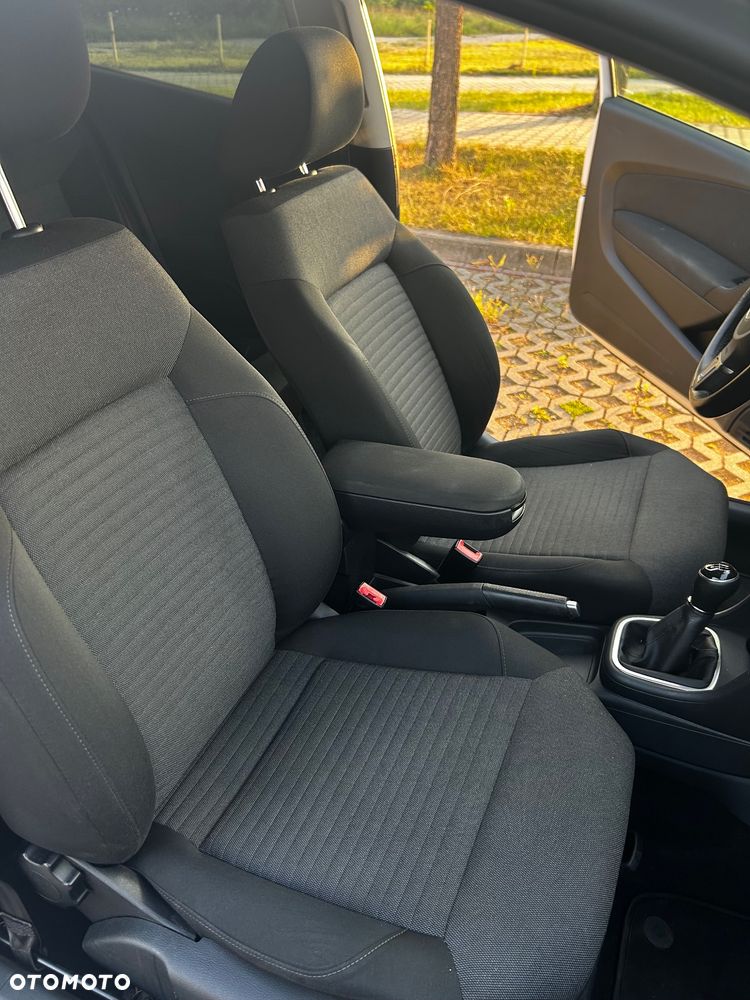 Volkswagen Polo 1.6 TDI Comfortline - 23