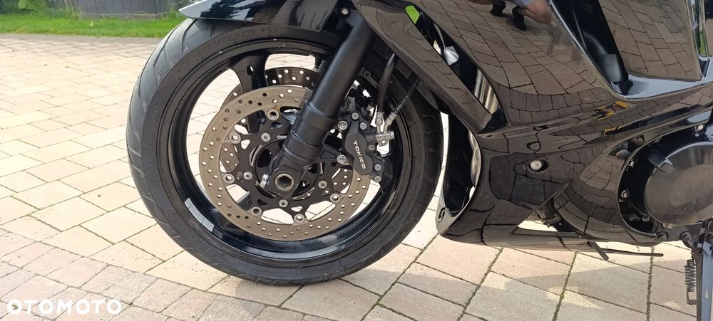 Suzuki GSX - 39