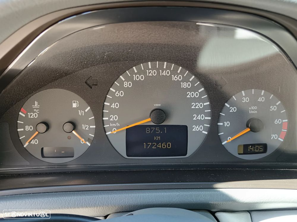 Mercedes-Benz CLK 230 - 23
