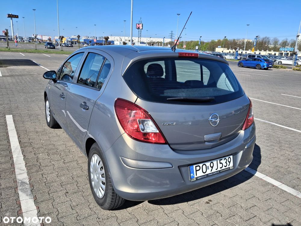 Opel Corsa 1.2 16V Edition / Active - 10