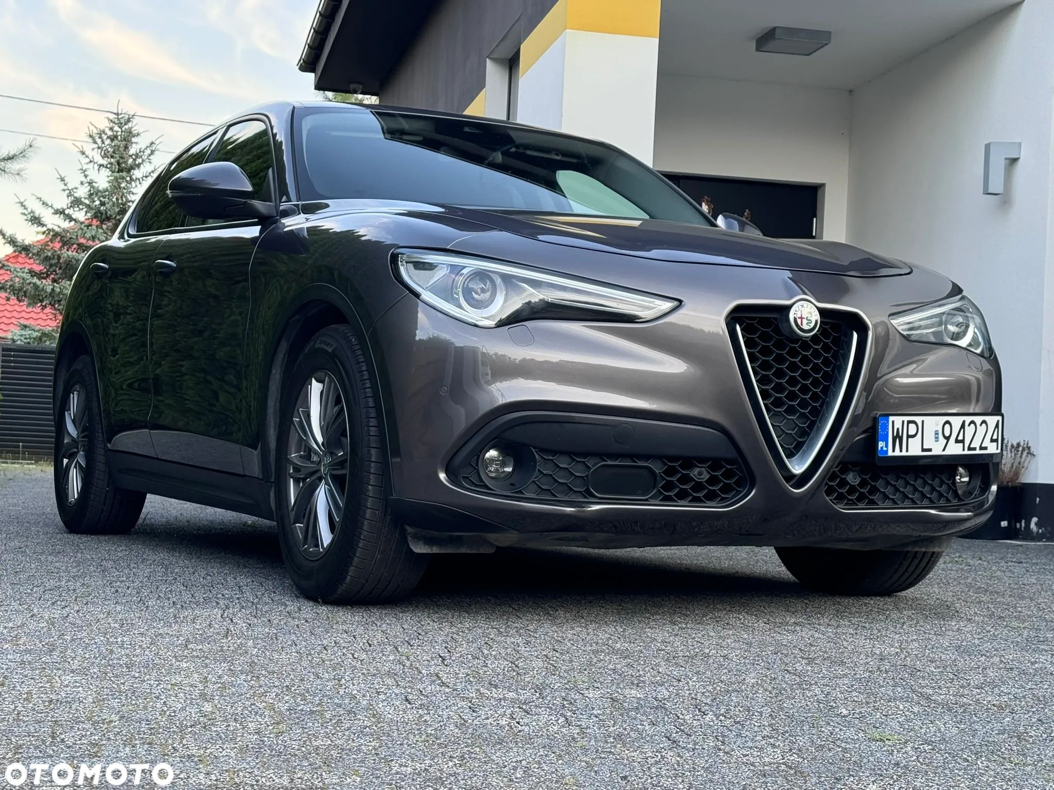 Alfa Romeo Stelvio - 1