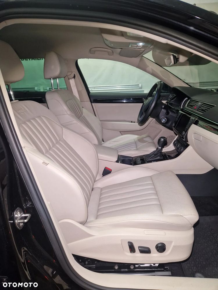 Skoda Superb 2.0 TDI 4x4 L&K DSG - 11