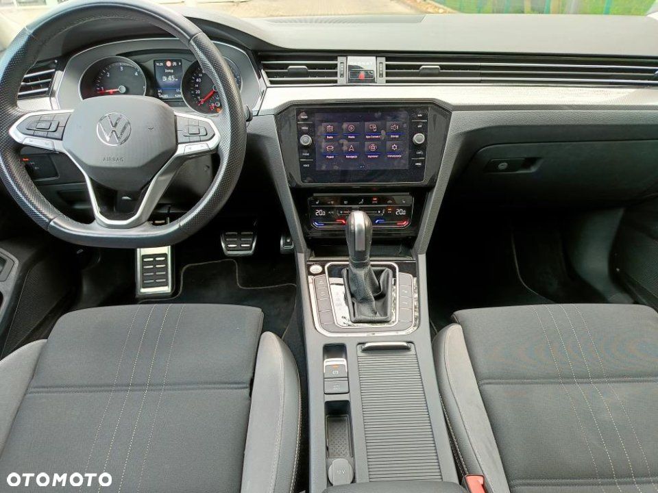 Volkswagen Passat - 10
