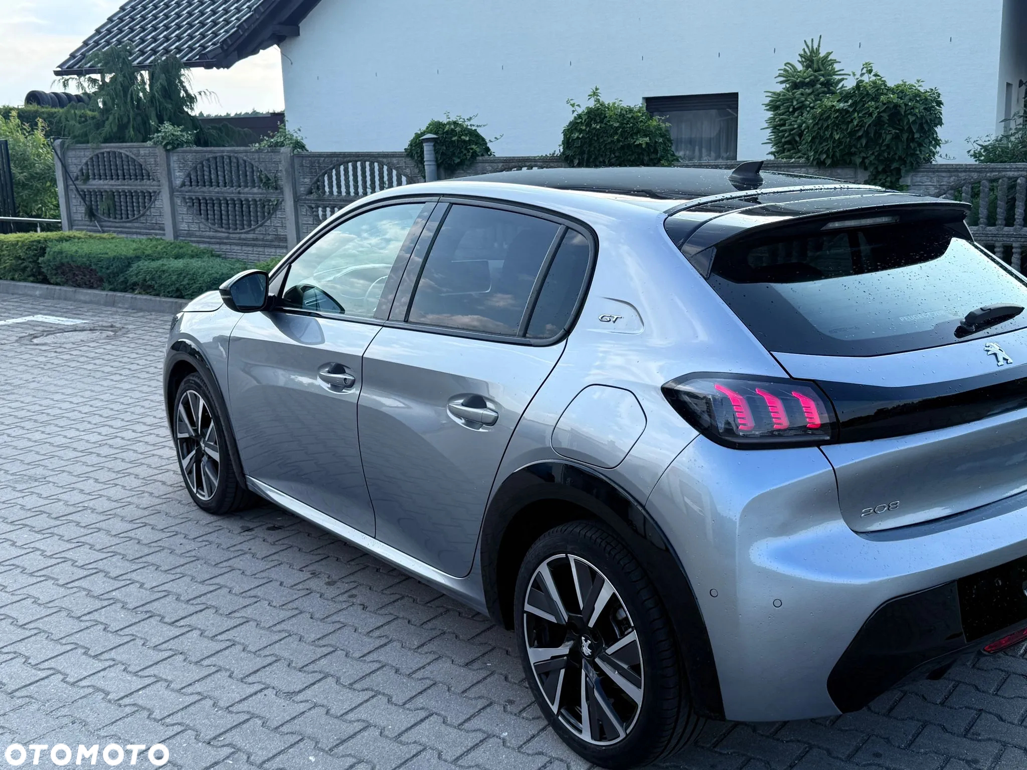 Peugeot 208 PureTech 100 GT - 3