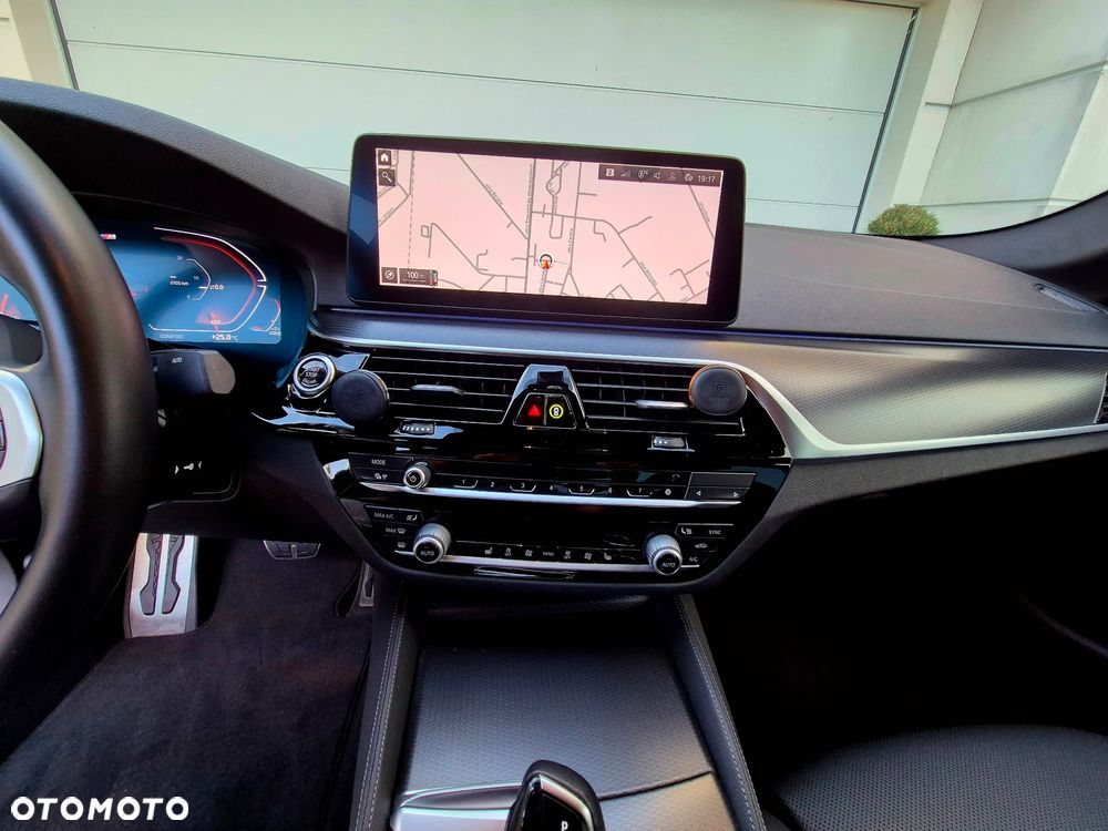 BMW Seria 5 520d xDrive mHEV M Sport sport - 13