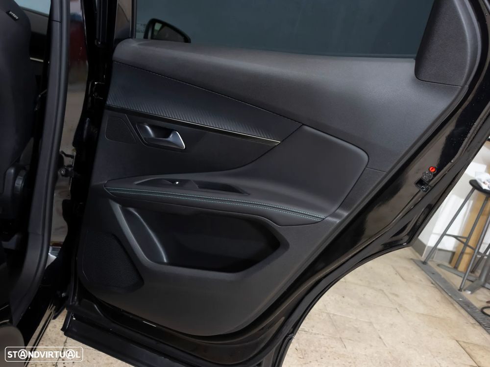 Peugeot 3008 1.2 PureTech Allure EAT8 - 10