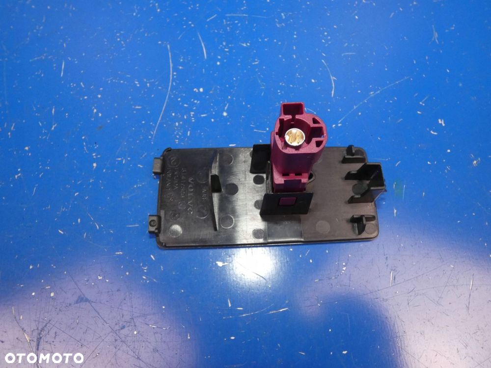 VOLVO V60 II S60 III 18- XC60 II GNIAZDO USB ZŁĄCZE - 2