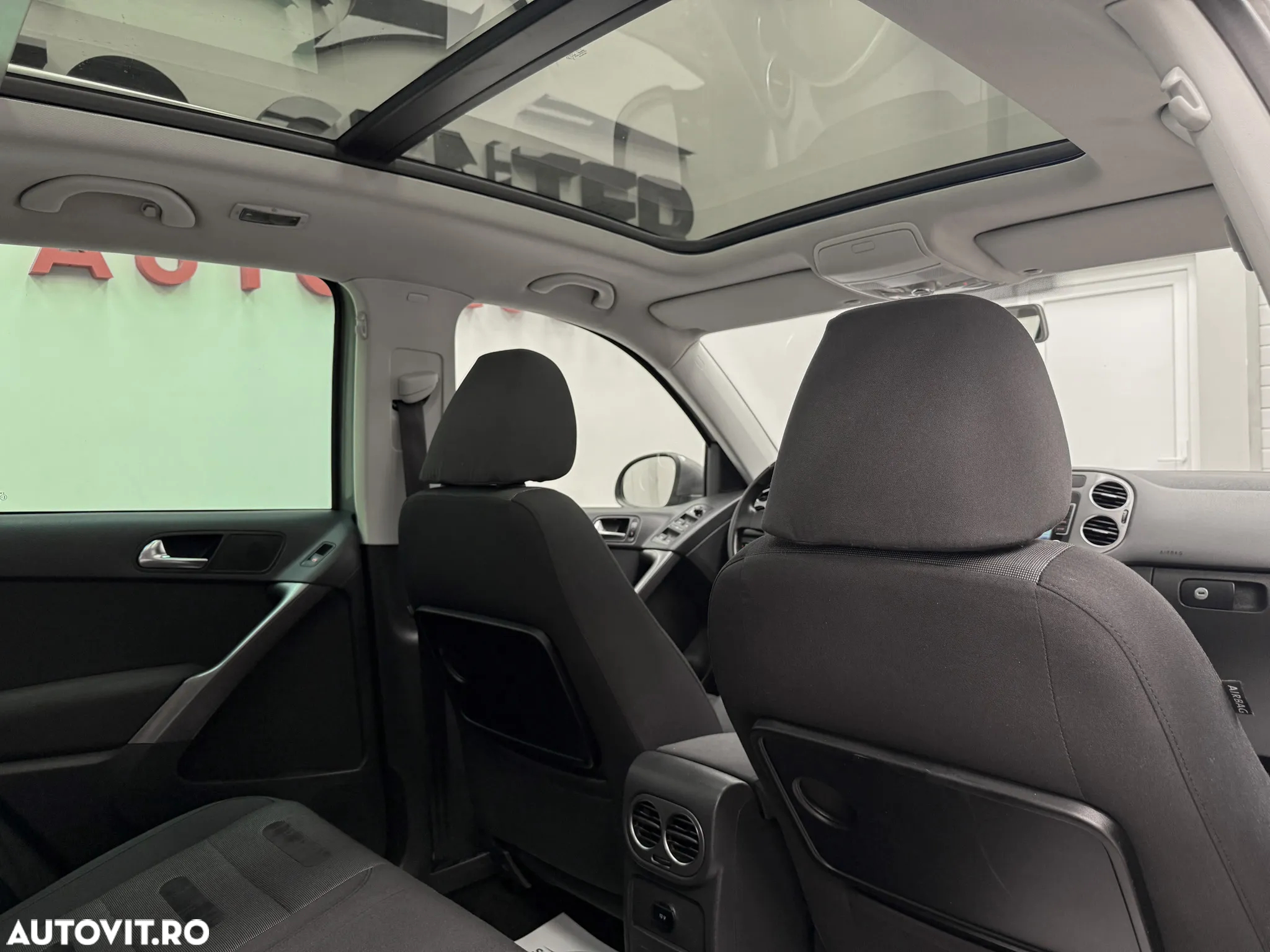 Volkswagen Tiguan 2.0 TDI 4Motion Sport & Style - 17