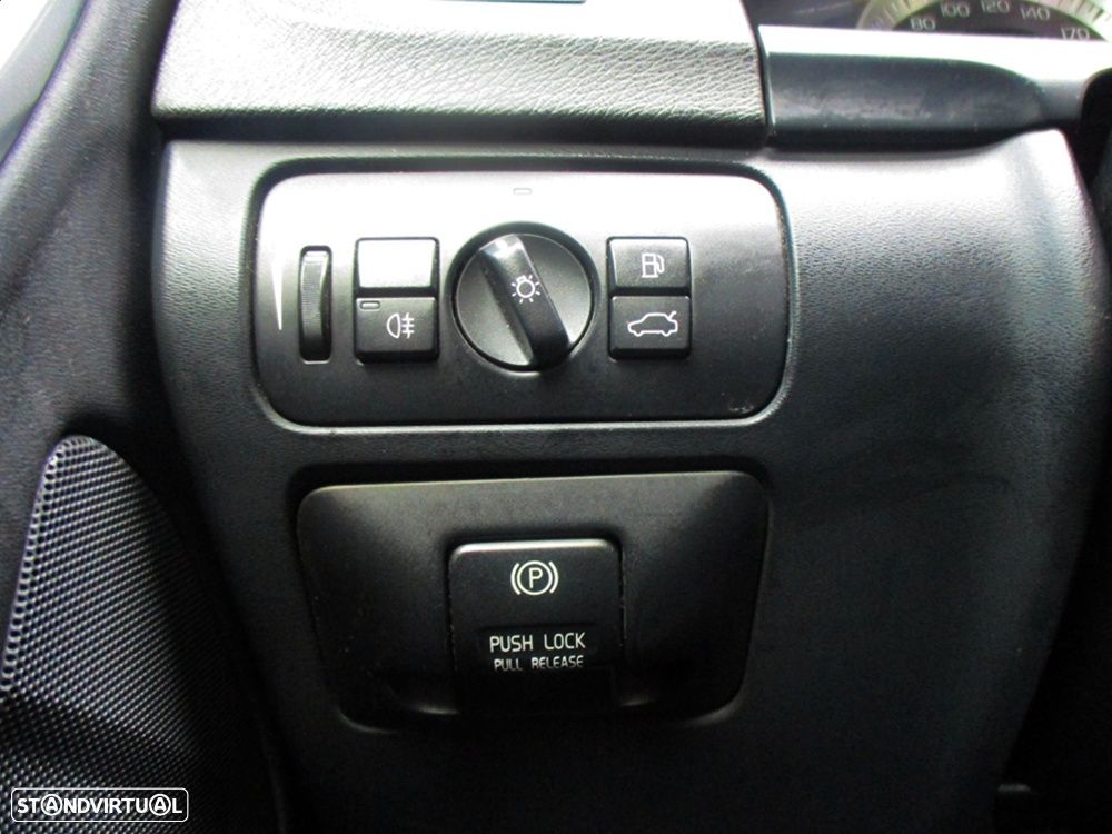 Volvo V60 DRIVe Momentum - 31