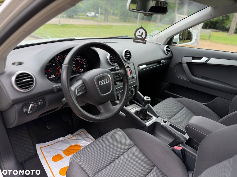 Audi A3 Sportback 2.0 TDI DPF quattro Attraction - 26