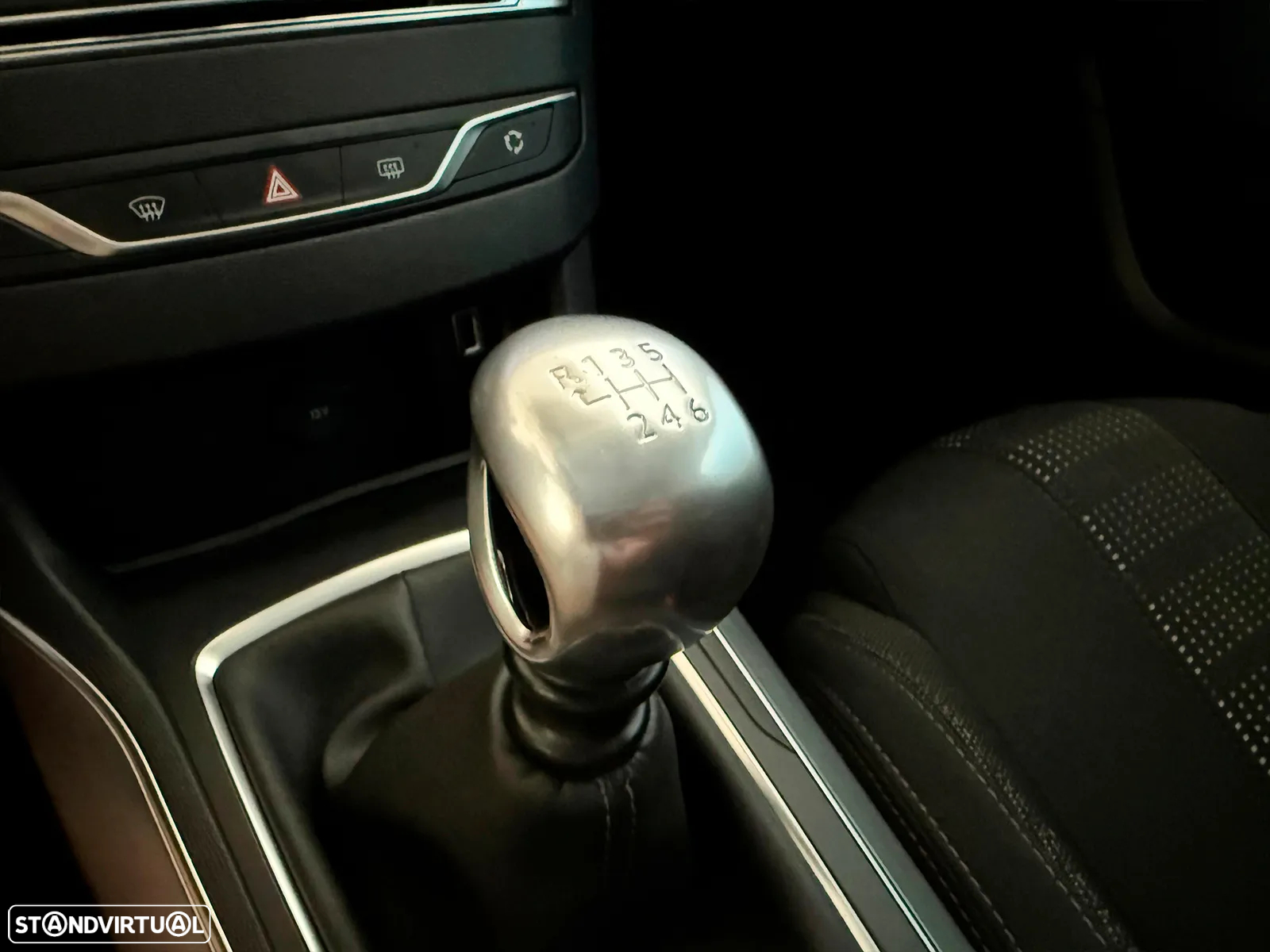 Peugeot 308 1.2 PureTech Allure Full LED - 21