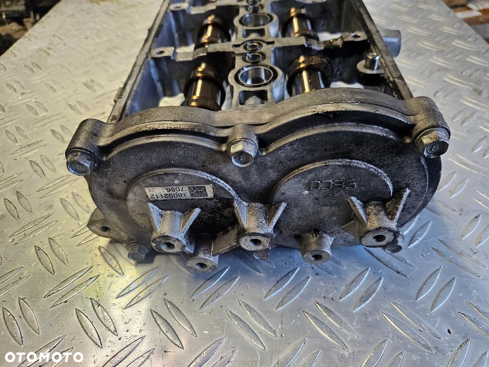 Wałki rozrządu Kia Hyundai 1.6 crdi 24400-2u011 uszkodzone - 3