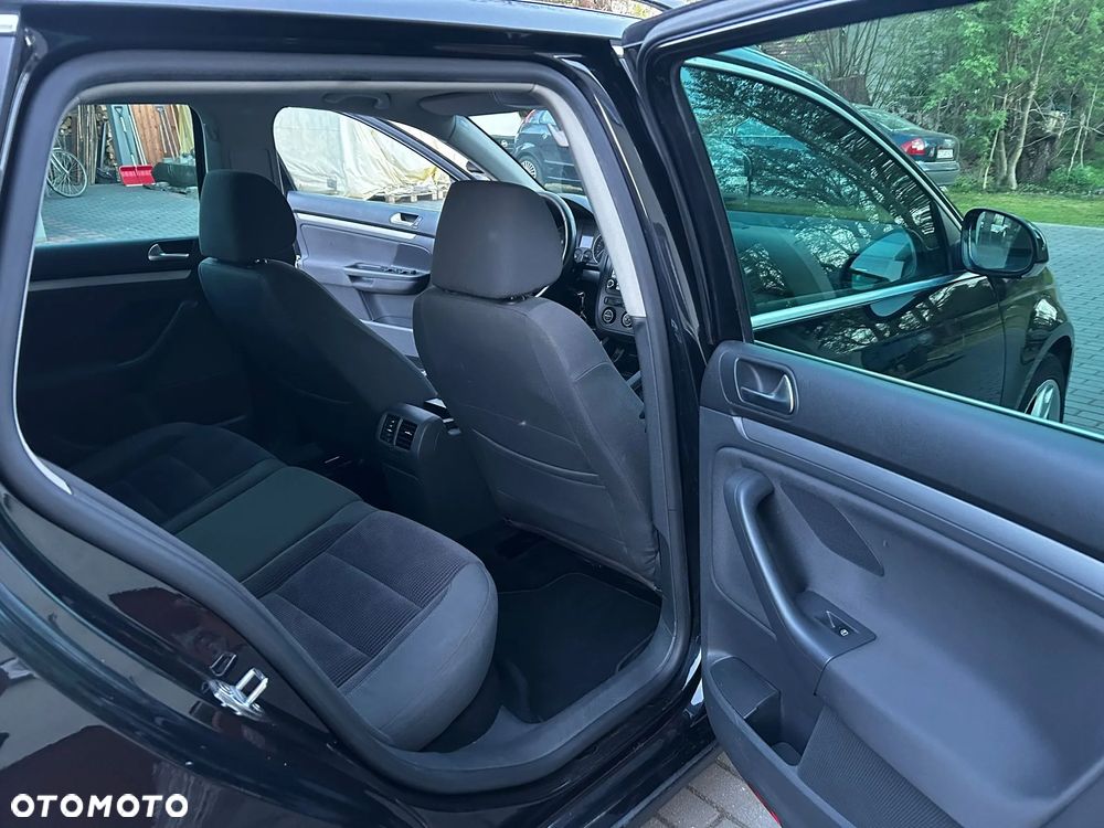 Volkswagen Golf - 16