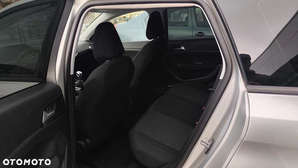 Peugeot 308 1.6 BlueHDi Allure S&S - 6