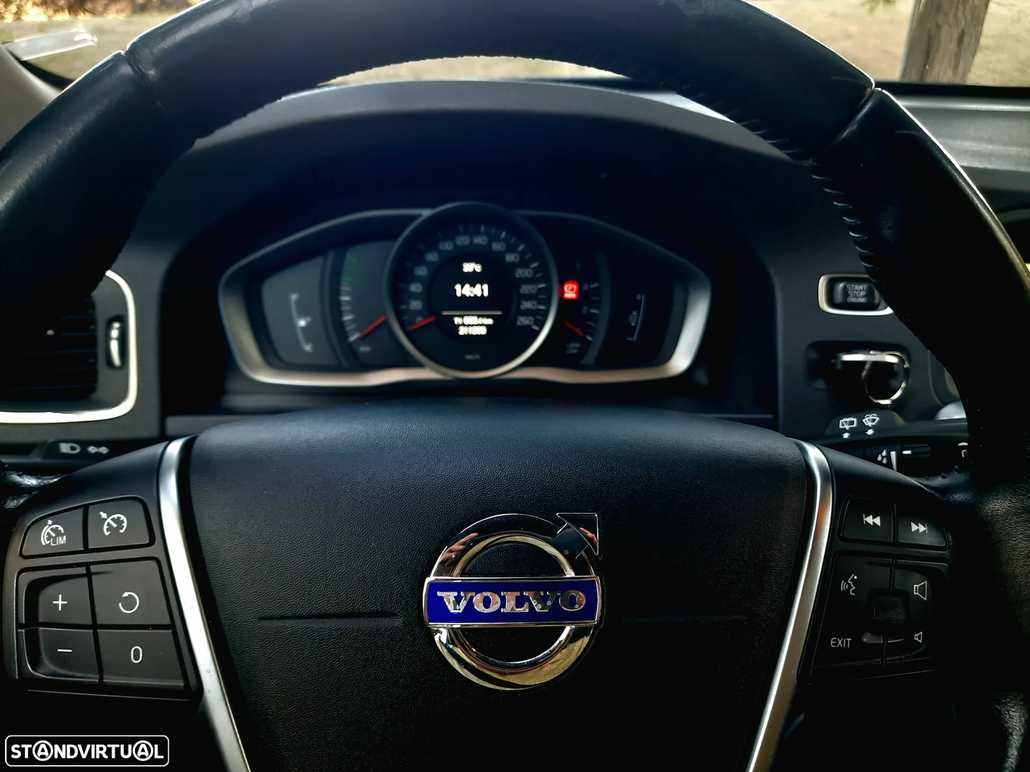 Volvo V60 2.0 D4 Summum - 12