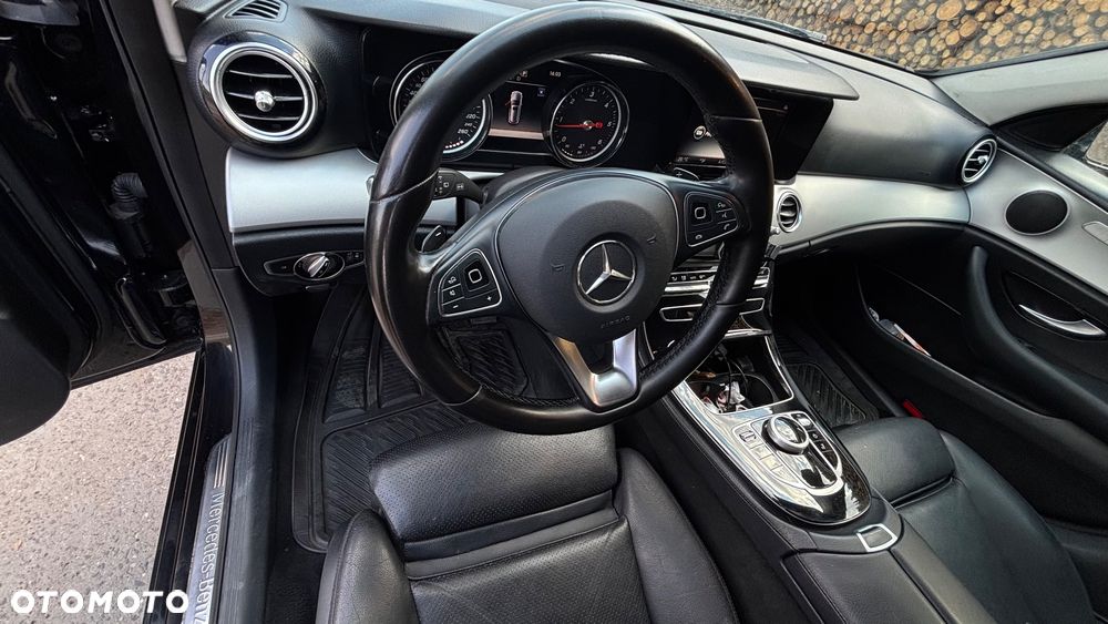 Mercedes-Benz Klasa E 200 d 9G-TRONIC - 12